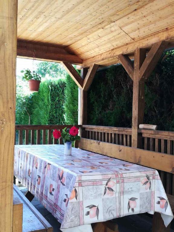 شقة Sara Vendeghaz Balatonkeresztúr المظهر الخارجي الصورة
